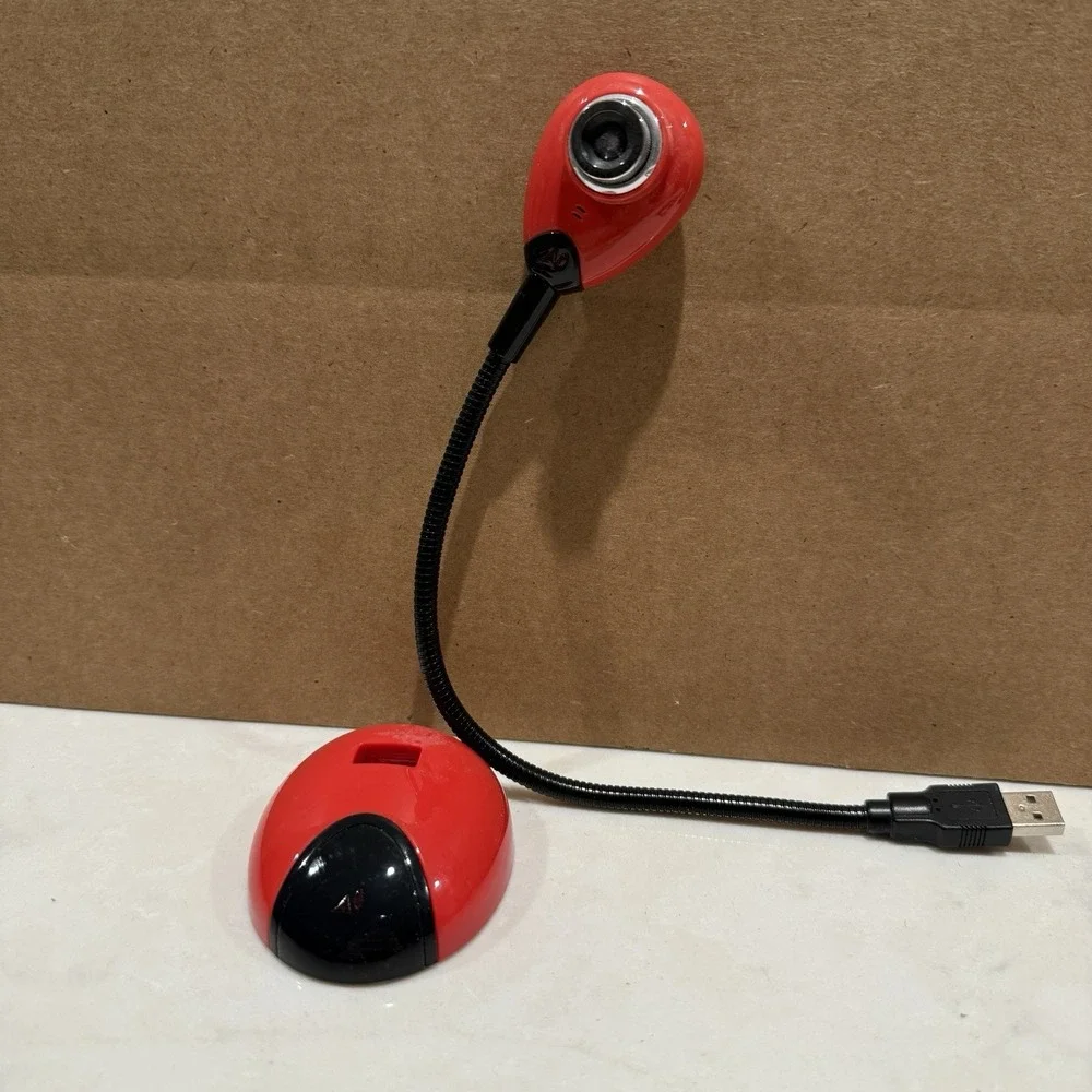 HUE‎ HD Webcam Red - Used